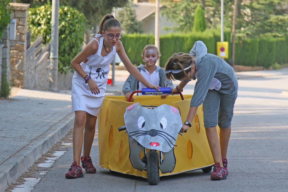 Baixada d'andròmines de la Festa Major de Sant Salvador de Guardiola