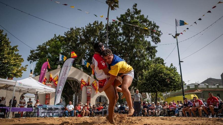 Actos de las fiestas del Cristo de La Laguna: Luchada Institucional y La Artesanía