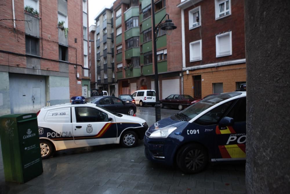 Fallece un hombre de 46 años en Gijón por inhalación de humo en su vivienda