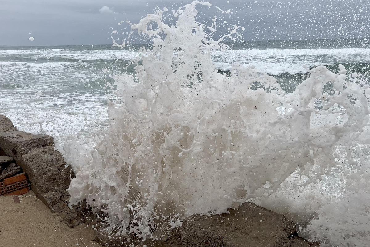 Temporal de viento en Badalona