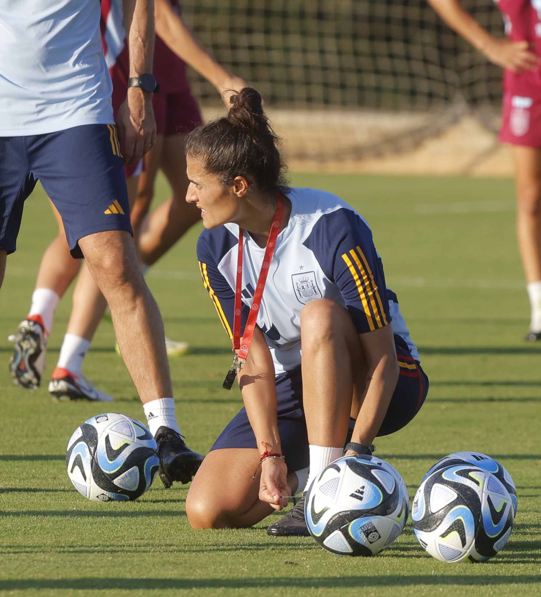 Las futbolistas de la Selección Española ya entrenan en Oliva