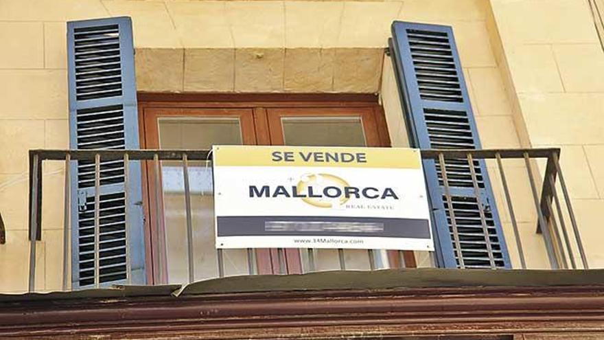 La compraventa de viviendas cae un 13,7 % en Baleares en marzo