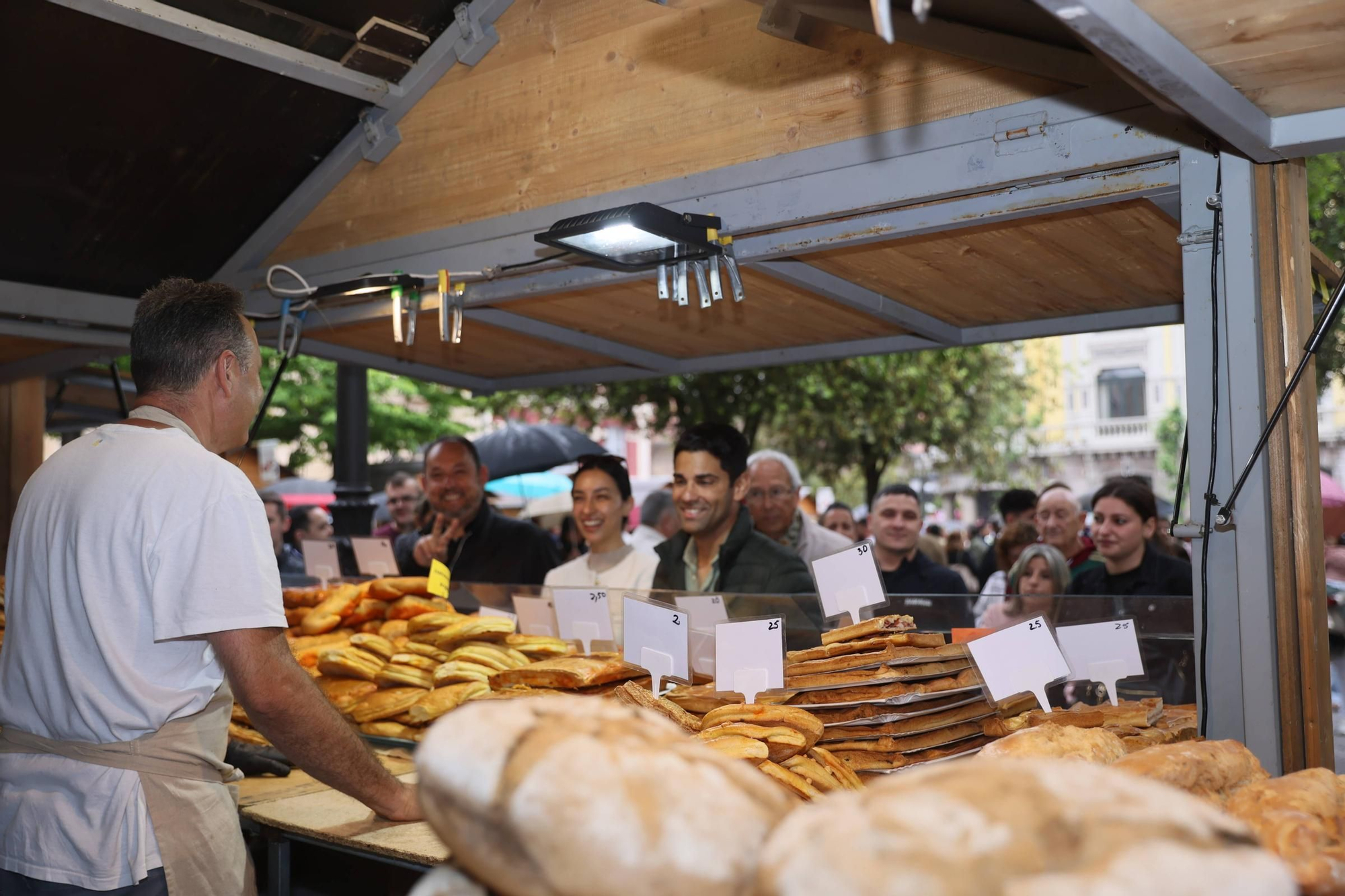EN IMÁGENES | Último día de la feria de La Ascensión que convivió con el partido por el ascenso