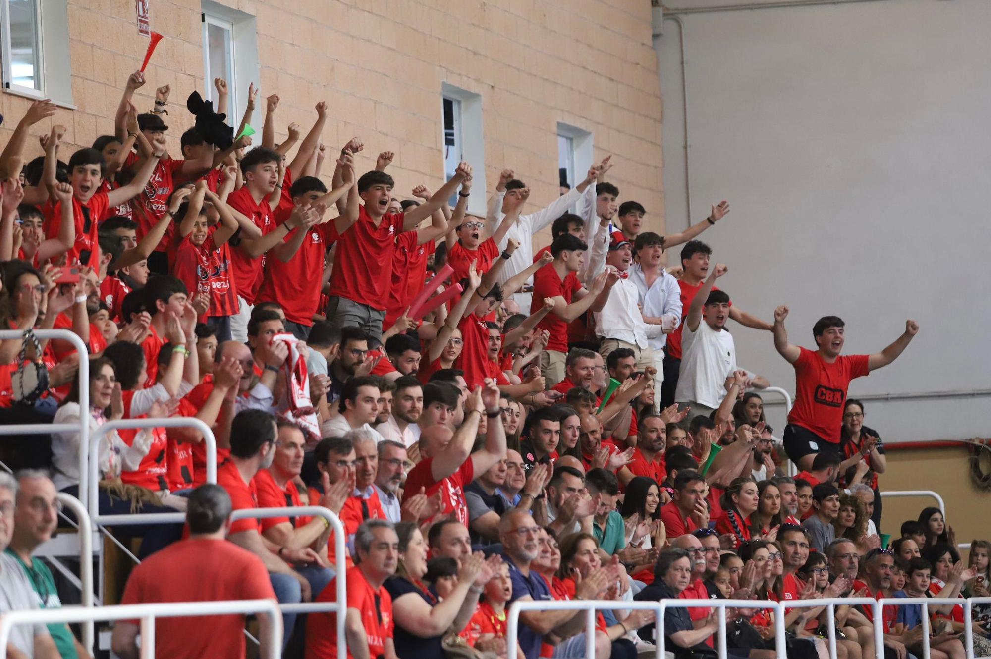 Cajasur Córdoba Balonmano-Ibiza: el partido de ida por el ascenso a División de Plata, en imágenes