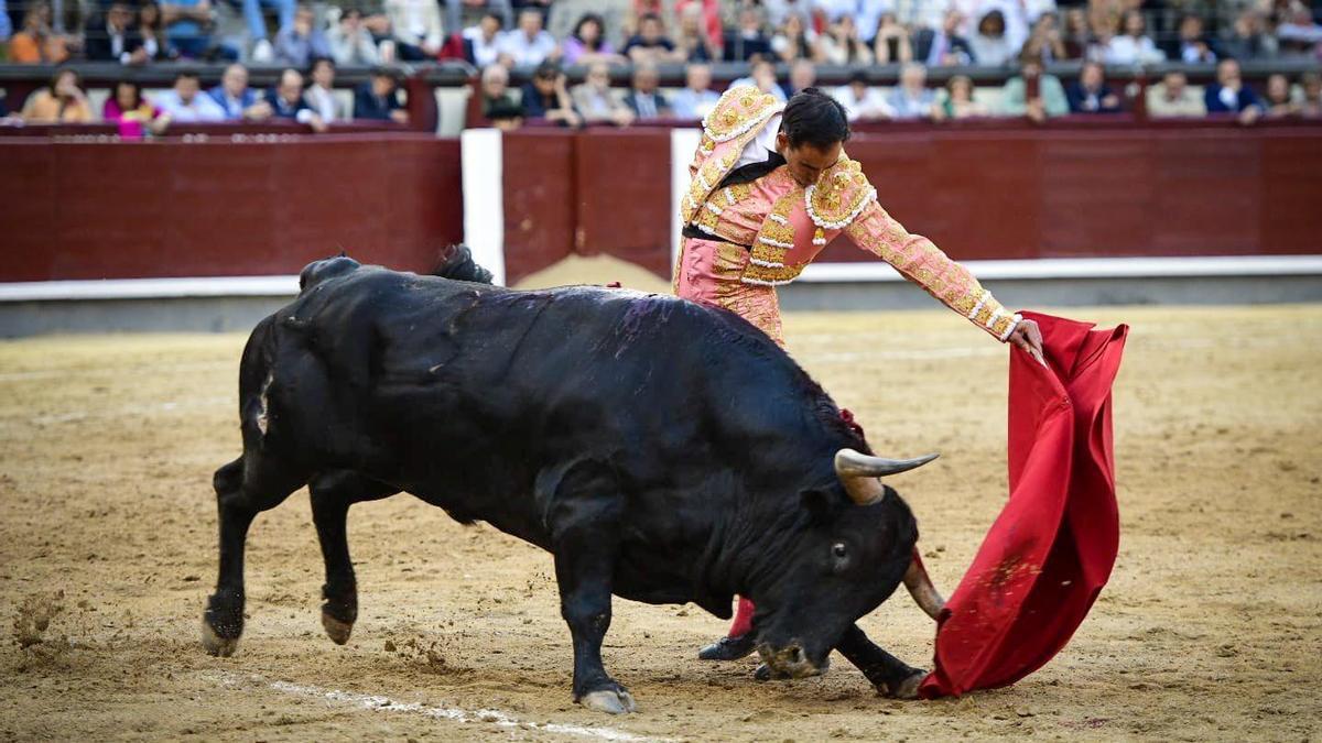 Saúl Jiménez Fortes dibuja un extraordinario natural en Las Ventas