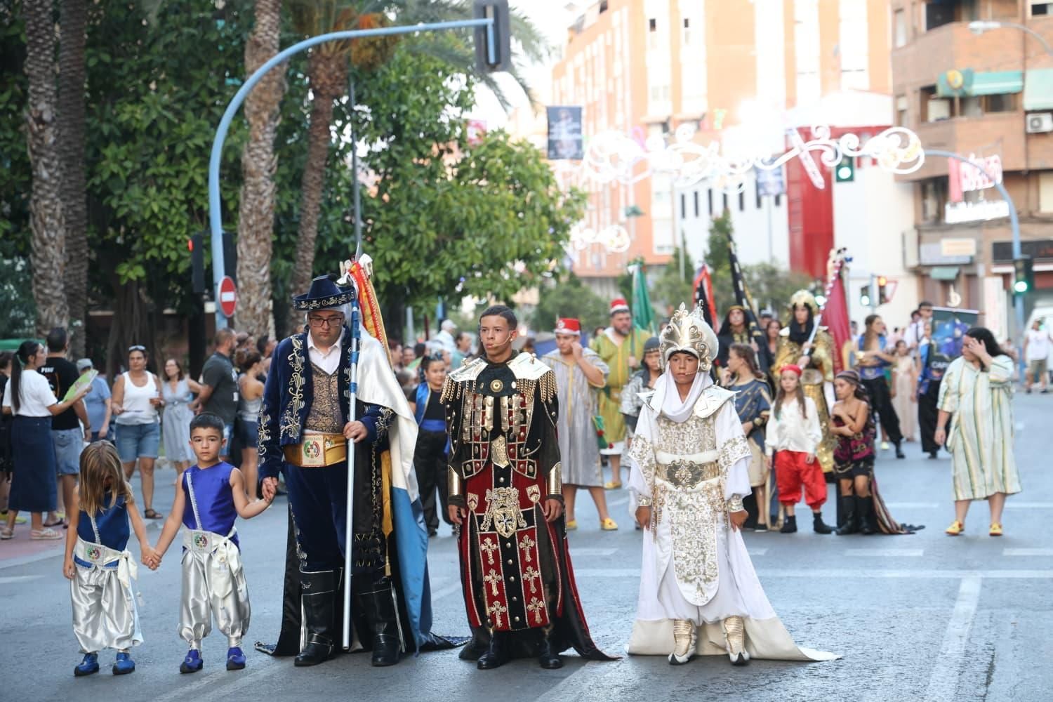 Desfile y embajada infantil de los Moros y Cristianos de Altozano 2025