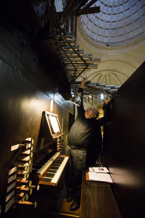 Desmontaje del órgano de la Concatedral de San Nicolás
