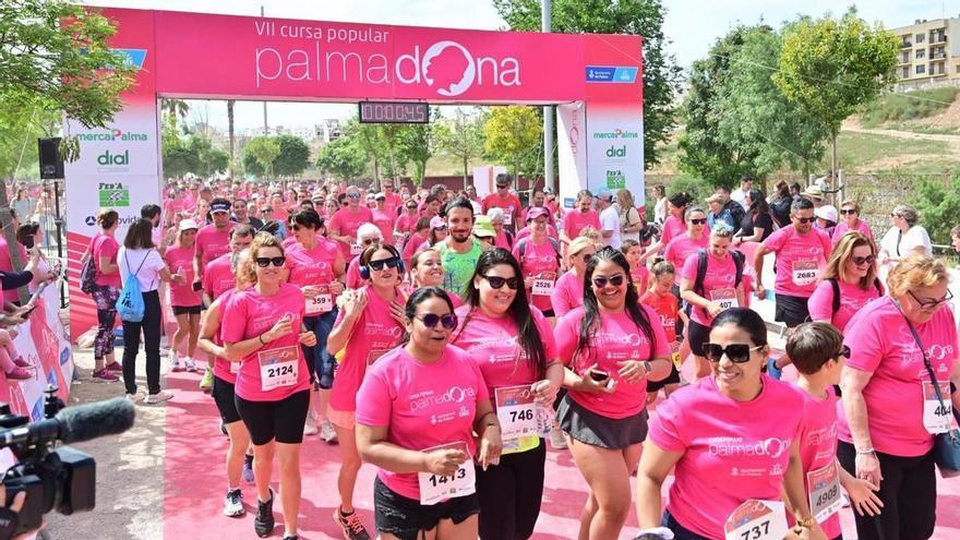Una marea rosa inunda el Parc de sa Riera por la visibilización de la mujer en el deporte en la carrera Palmadona