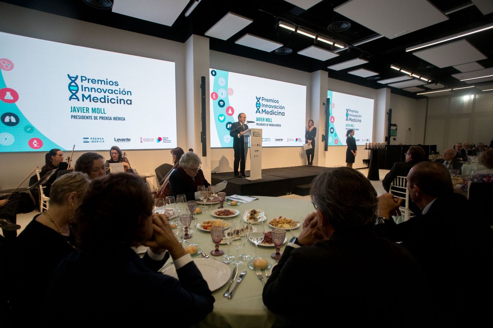 Levante-EMV reúne a la excelencia médica en los premios a la Innovación en Medicina