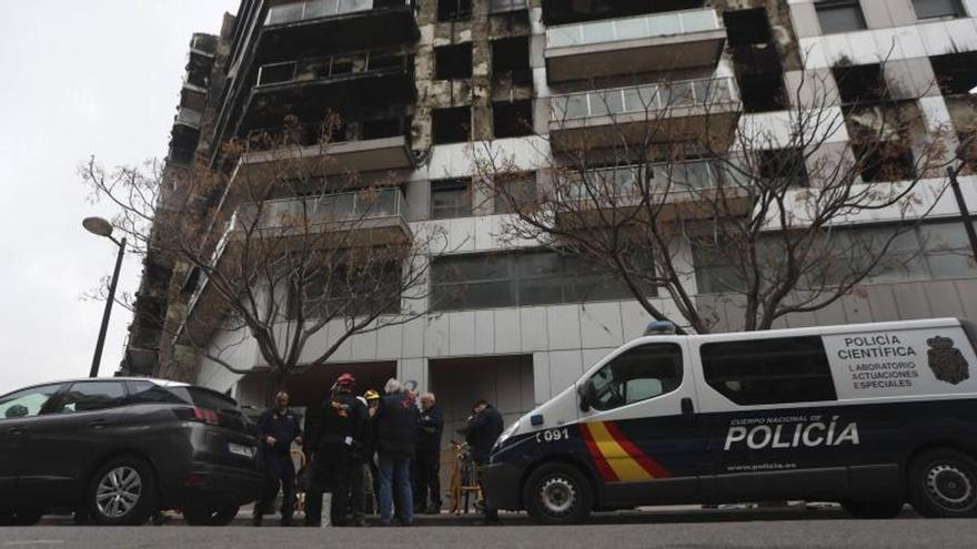 El juez archiva la causa por el incendio del edificio de Valencia al no apreciar delito