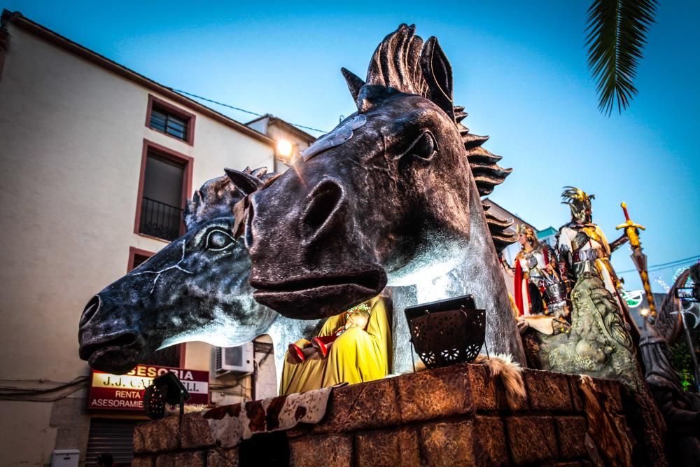 El municipio celebra el día de San Hipólito con los actos de la ofrenda, la presentación de armas y la procesión