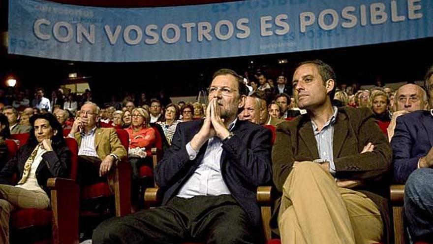 Mariano Rajoy i Francisco Camps durant un acte dels populars valencians l&#039;any passat.