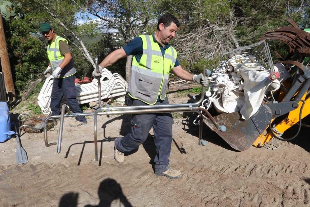 80 trabajadores limpian el Parque Natural