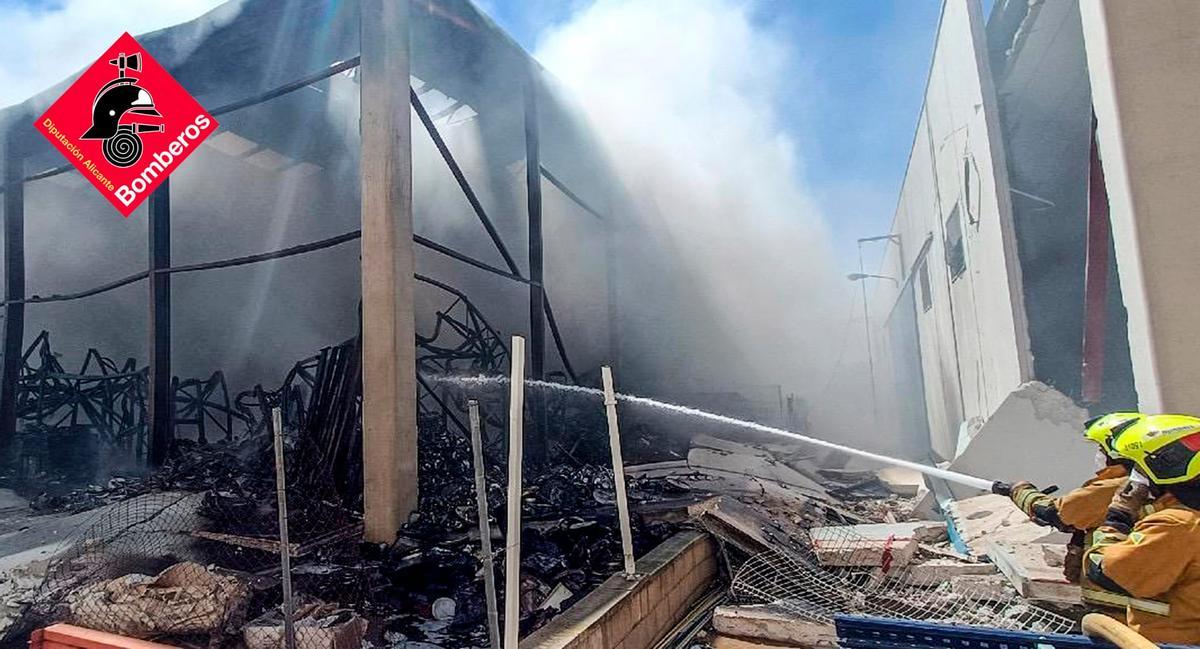 Un incendio de palets en Almoradí