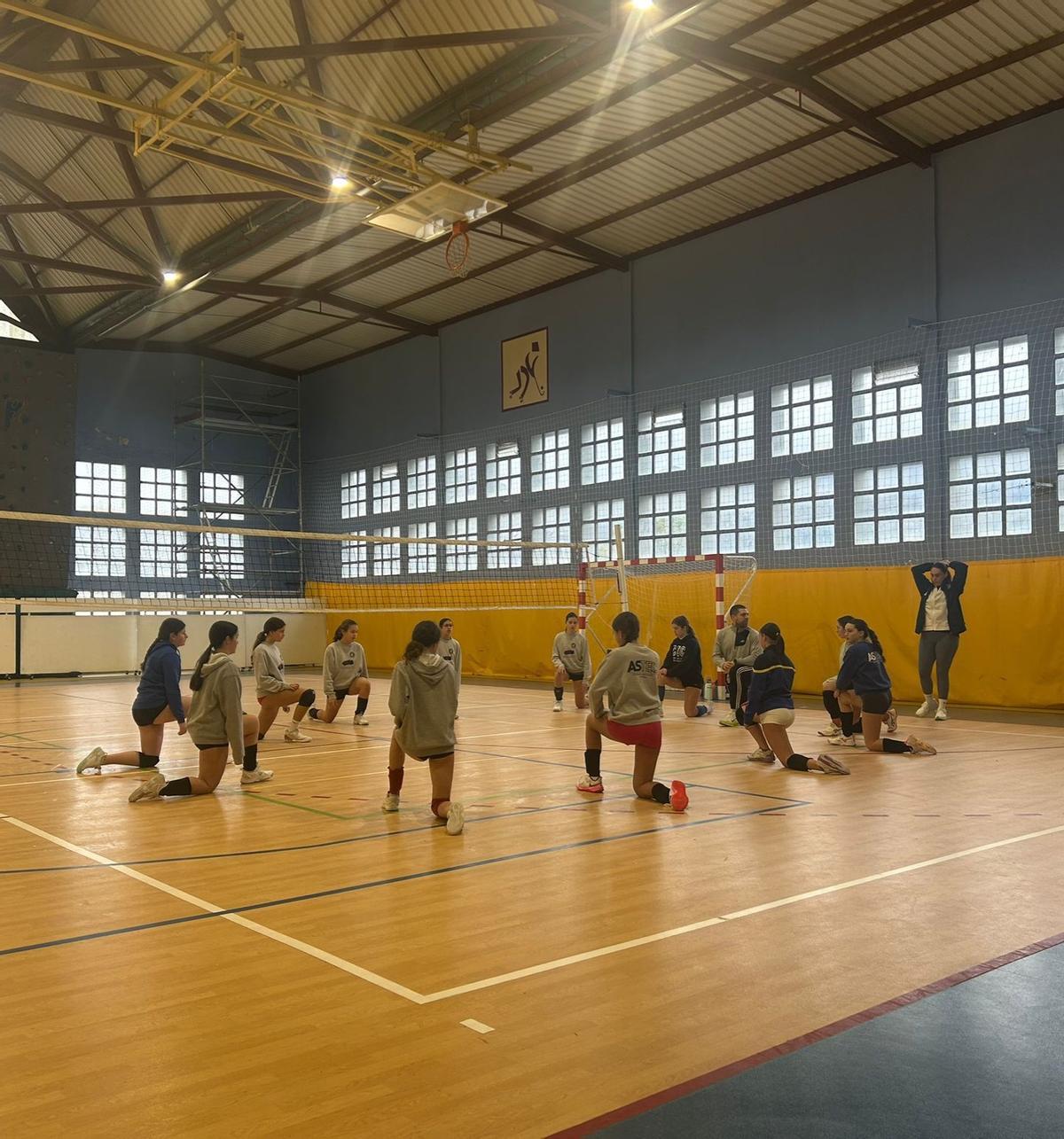 Jornadas de tecnificación de la Federación de Voleibol en Llanes