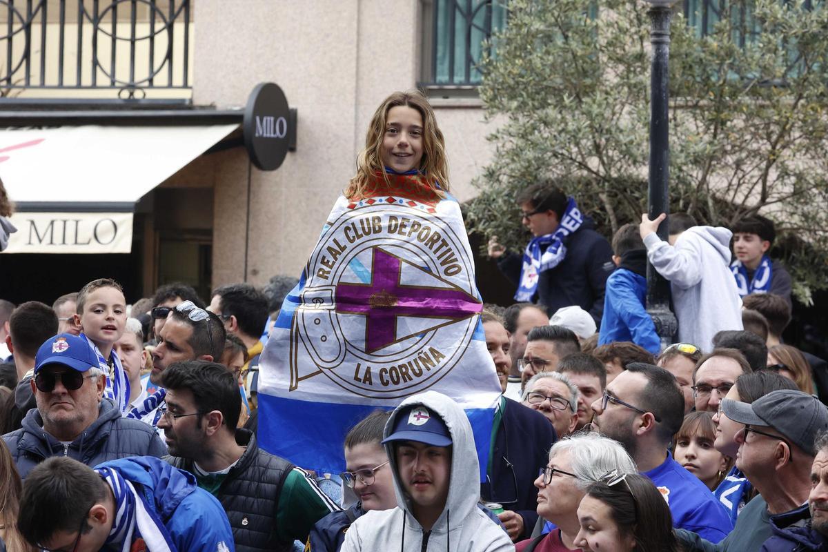 Especial ascenso a Primera del Deportivo: De padres a hijas, de madres a hijos