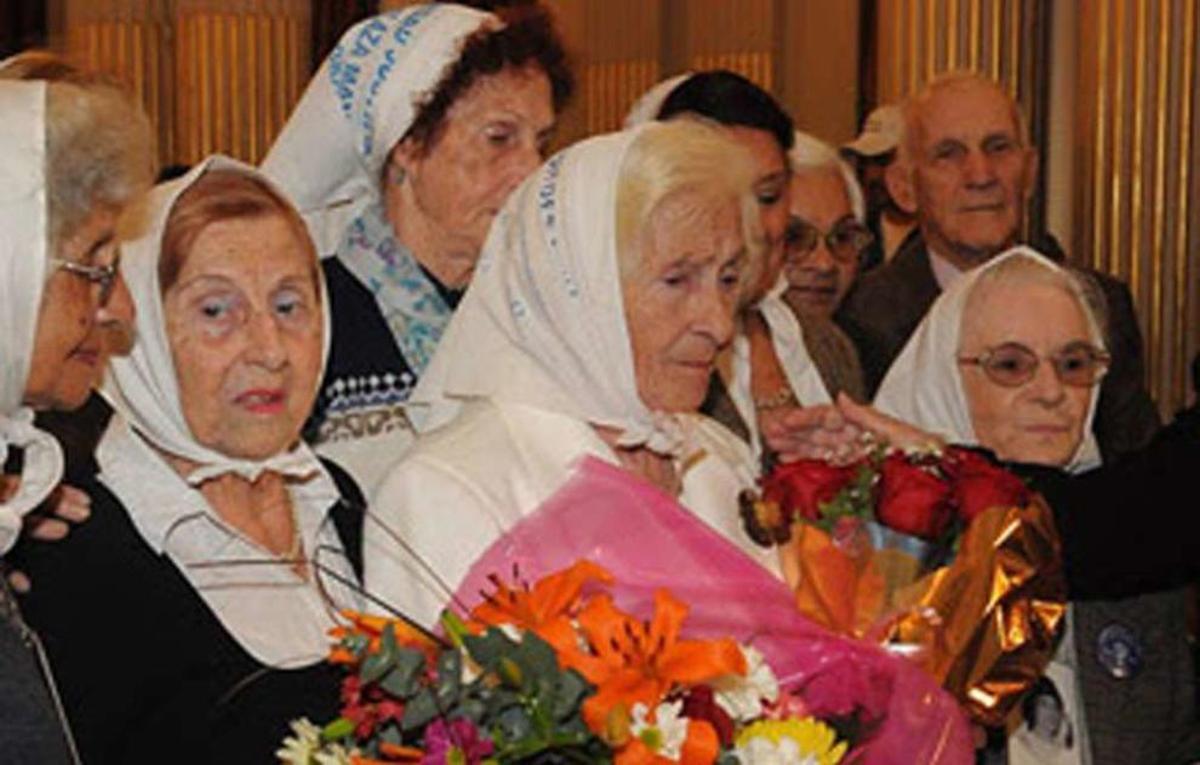 La gallega pionera de las Madres de Mayo muere a los 94 años sin encontrar a su hija