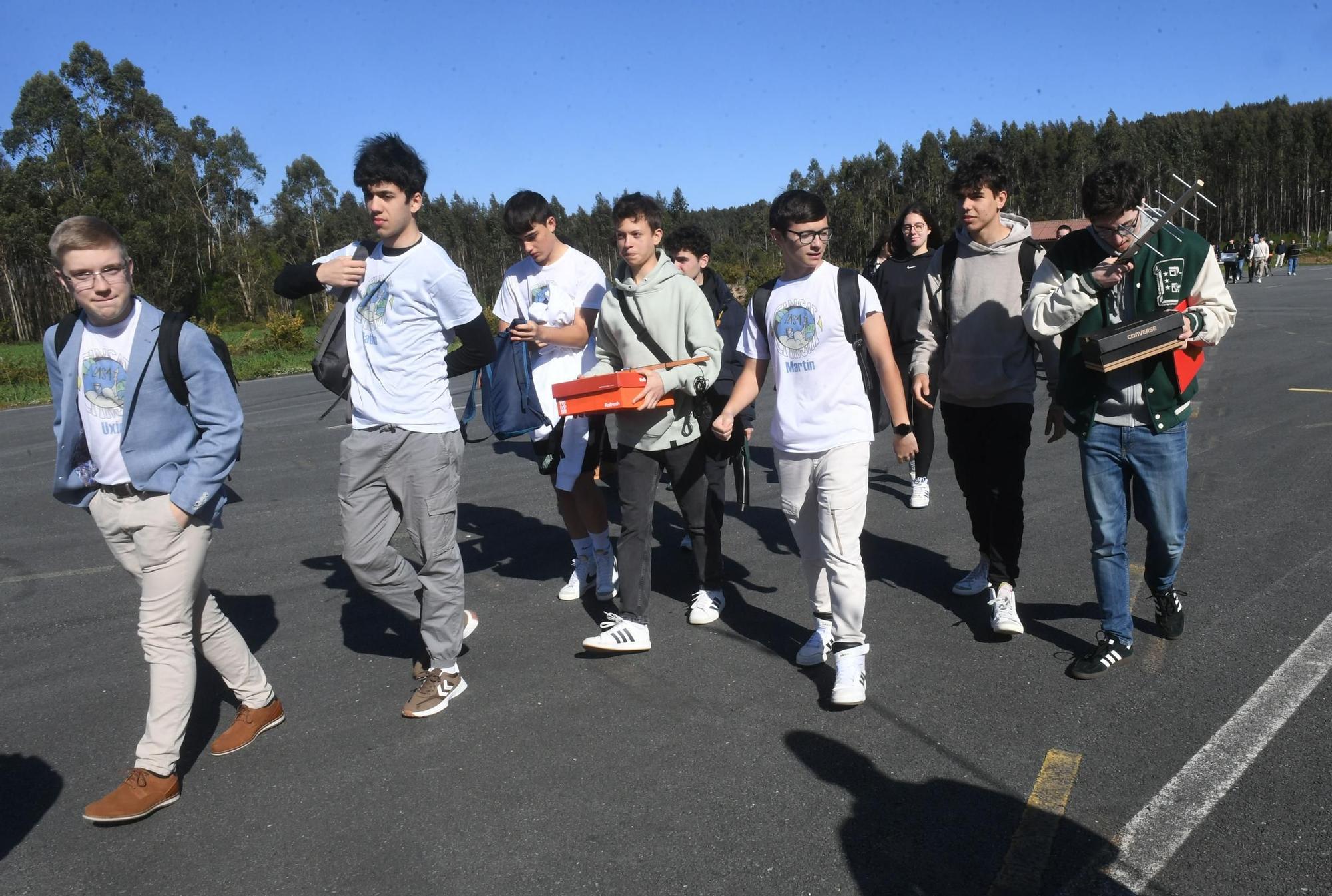 Alumnos del Manuel Murguía de Arteixo participan en el desafío CanSat