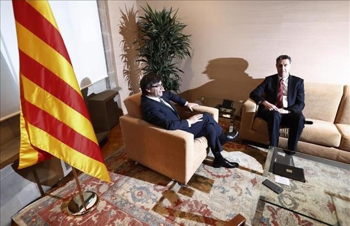 jrico32664040 barcelona 4 2 2016      carles puigdemont recibe a160204191356