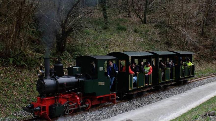 El tren minero de Samuño.