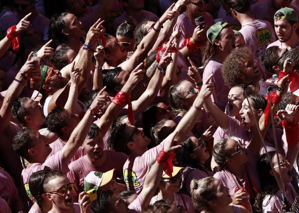 El chupinazo ha dado el pistoletazo de salida a las fiestas de San Fermín en Pamplona.