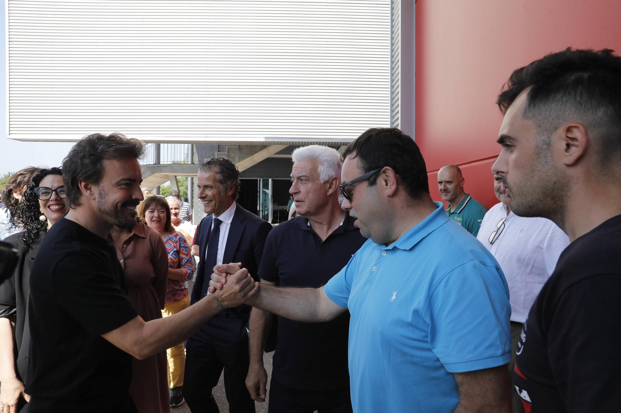 El piloto de Fórmula 1 Fernando Alonso presenta su nuevo circuito indoor de karting en La Morgal (Llanera)