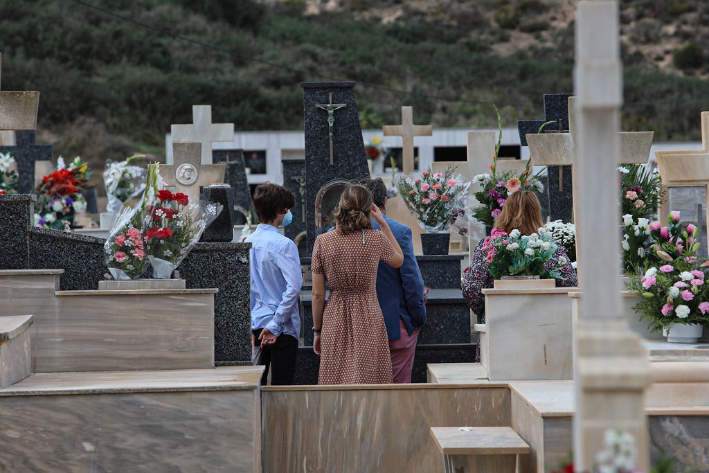 Cementerio de Los Remedios de Cartagena en el Día de Todos los Santos