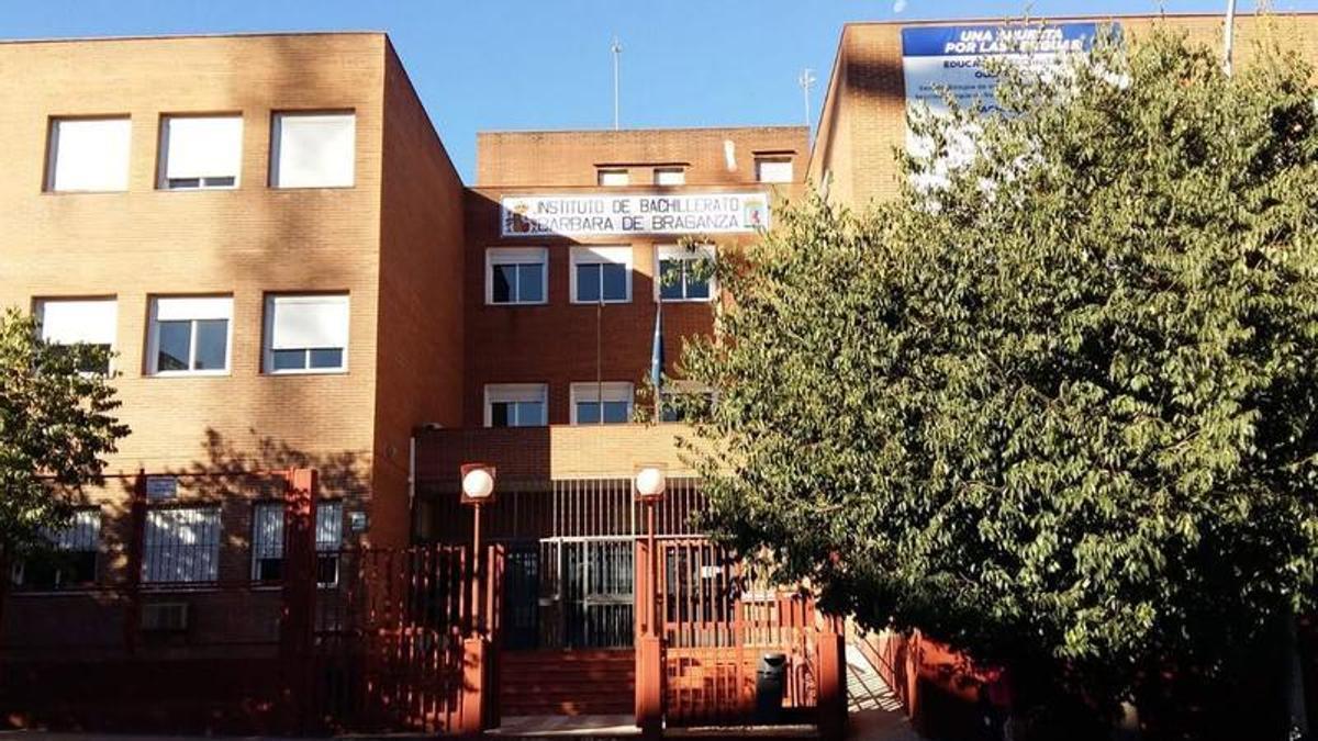 IES Bárbara de Braganza.