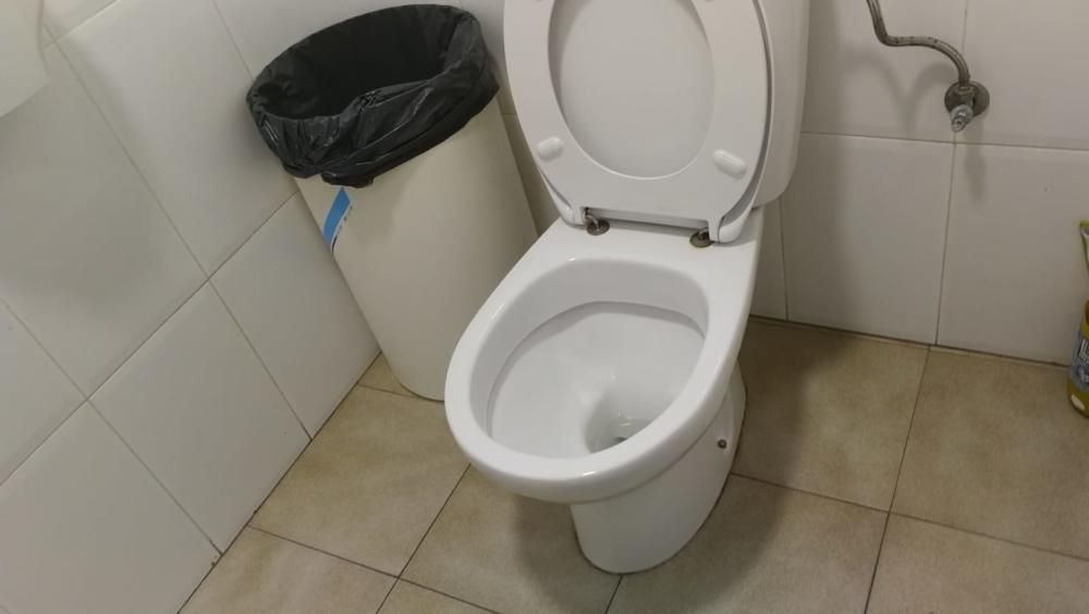 Baños de Urgencias del Centro de Salud de Agüimes.