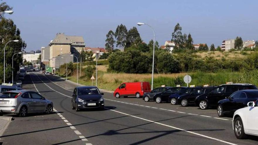 Fomento pide datos de tráfico de la zona en la que entroncarán N-640 y acceso al Mercadona. // Bernabé/J.L.