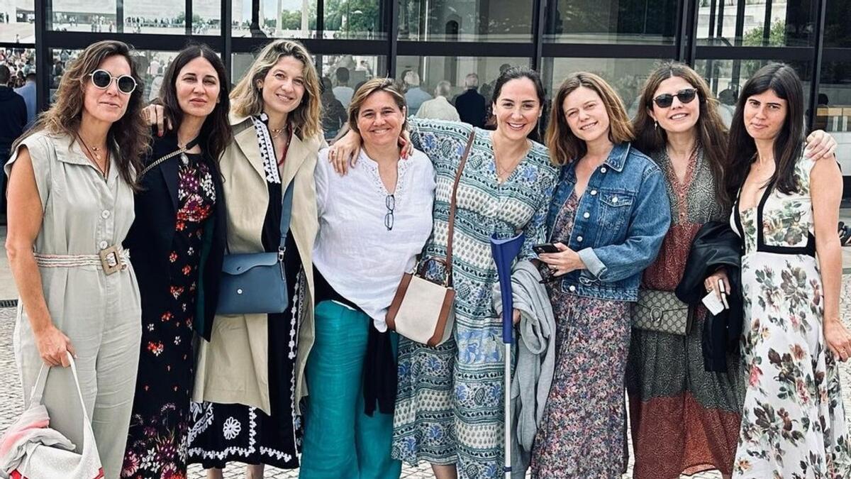 Tamara Falcó y su despedida de soltera en muletas