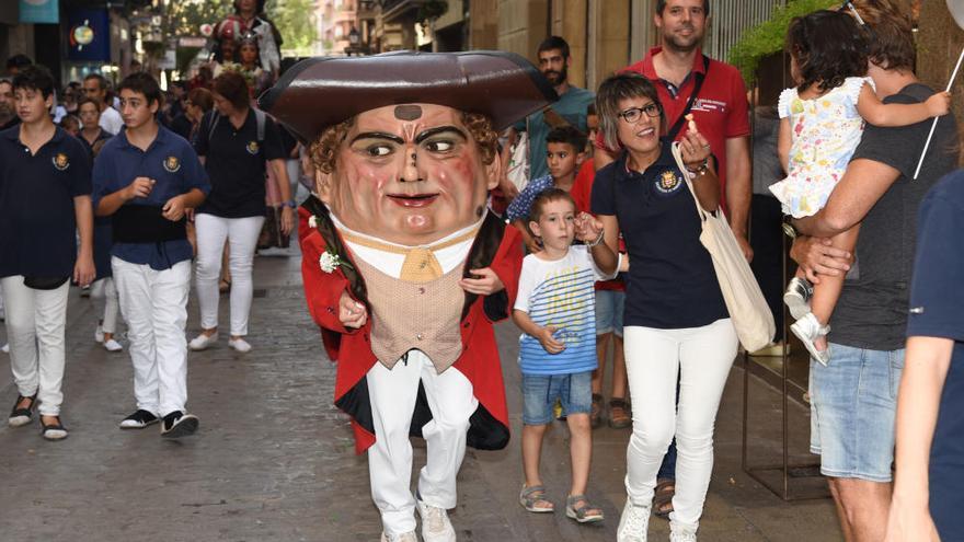 Música, festa i públic nombrós en la Cercavila de la Festa Major de Manresa