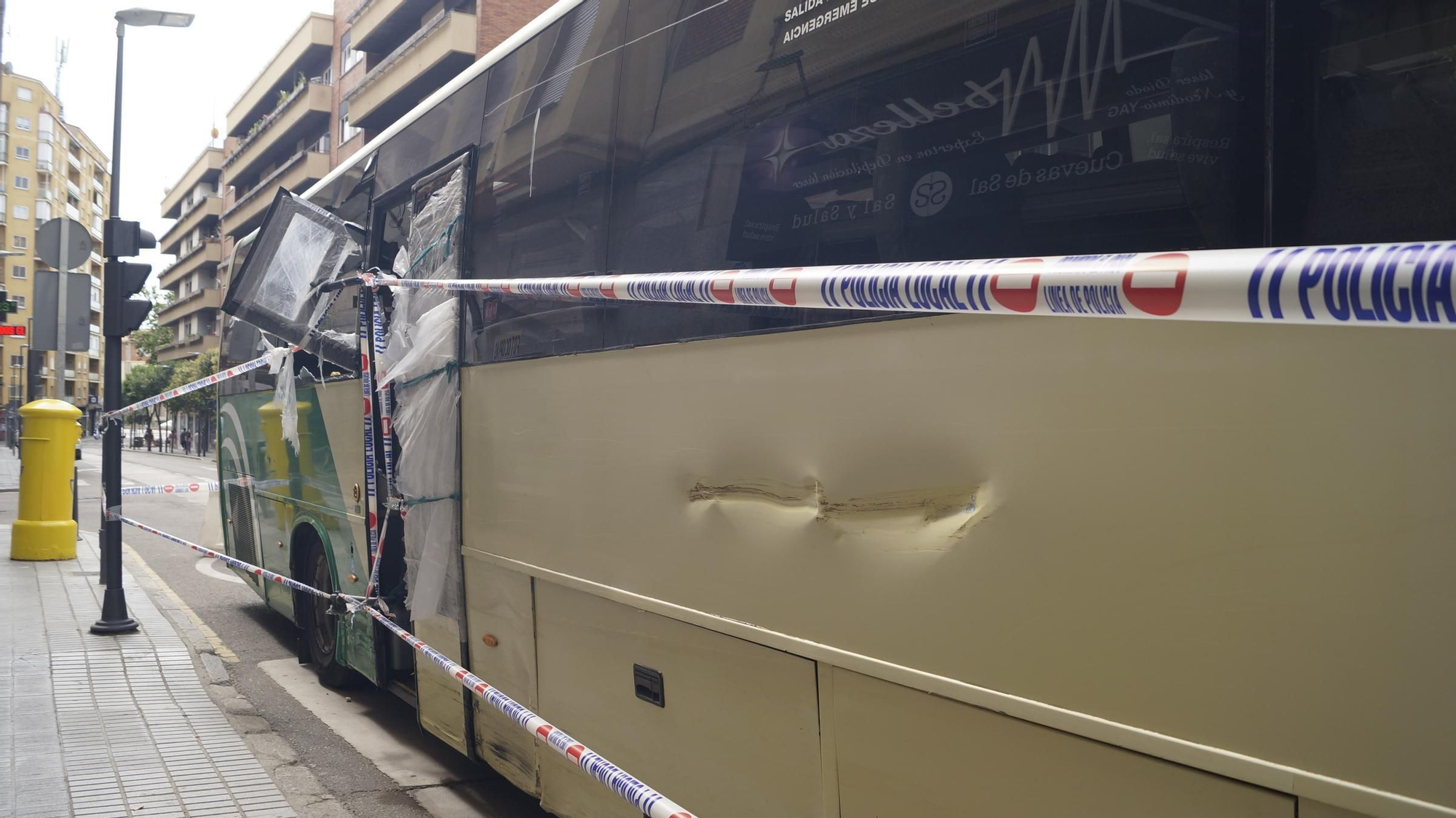 GALERÍA | Así ha quedado el autobús interceptado este domingo en La Amargura