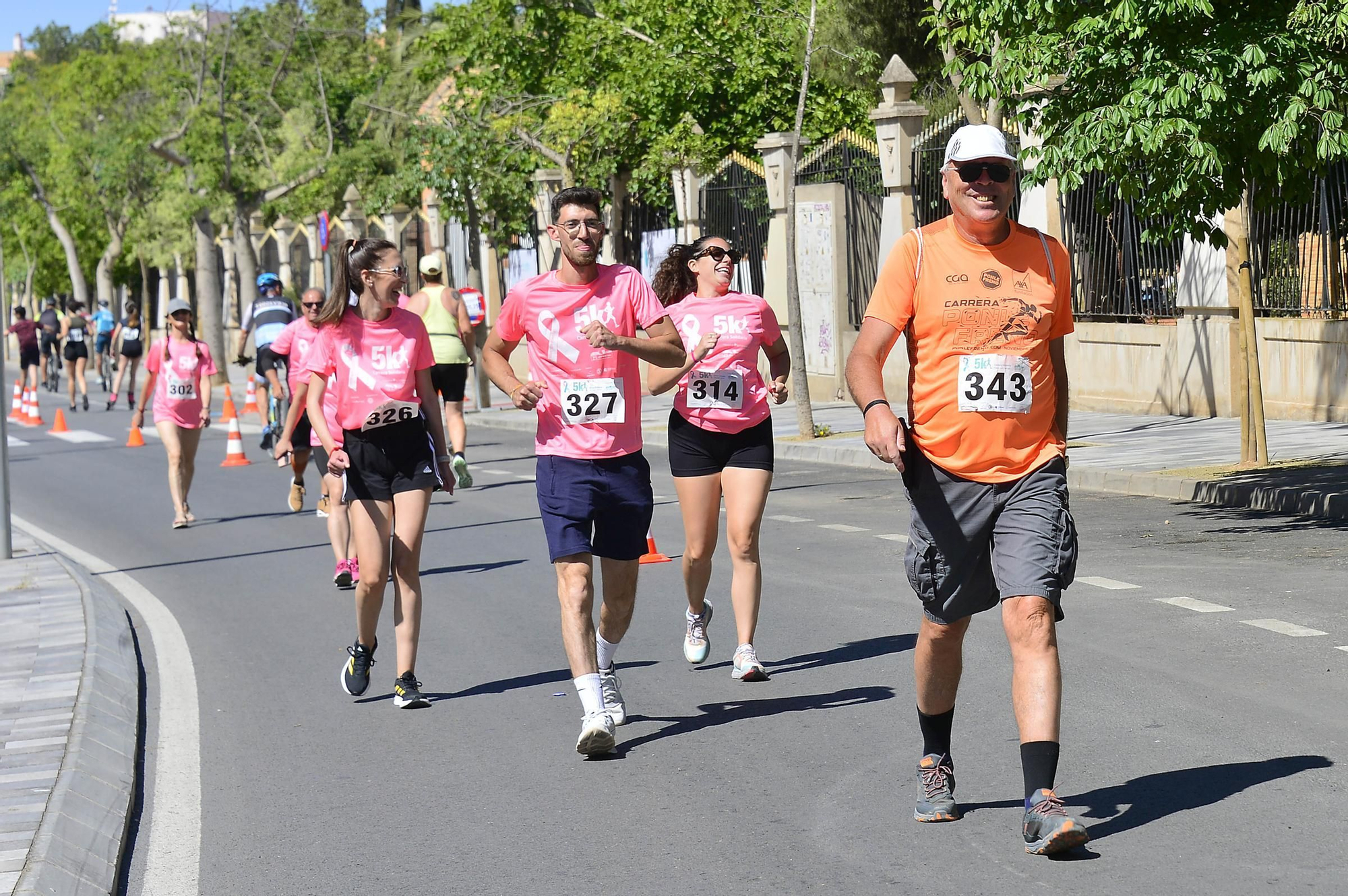 Carrera solidaria organizada por  QUIRÓNSALUD en beneficio de la asociación AFECÁNCER