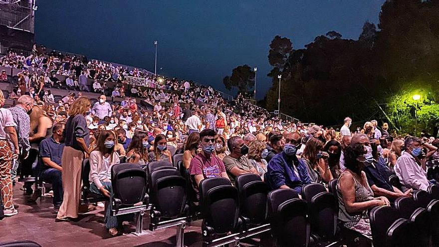 El públic del Cap Roig en el primer concert del festival. | TWITTER @JAUMEPADROS