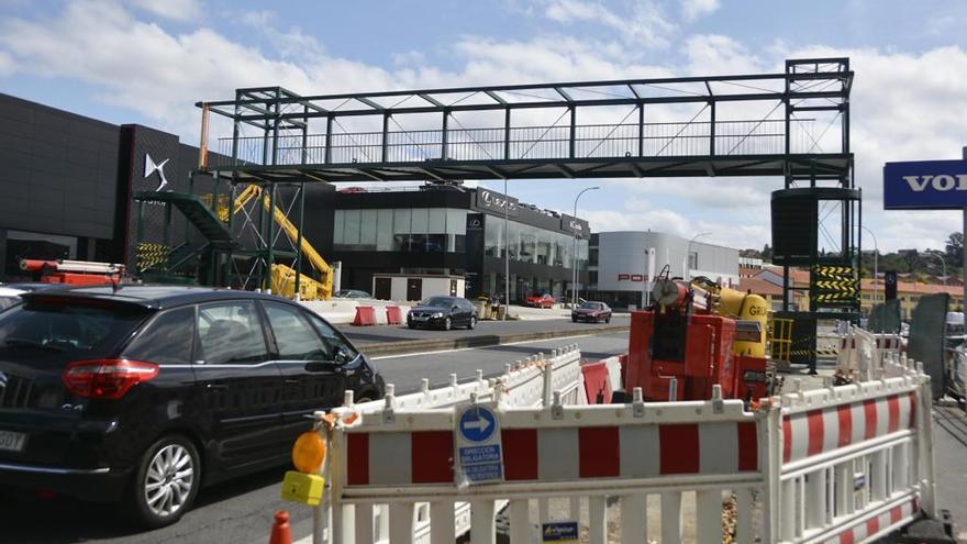 Las pasarelas con ascensor de Perillo se inauguran la próxima semana