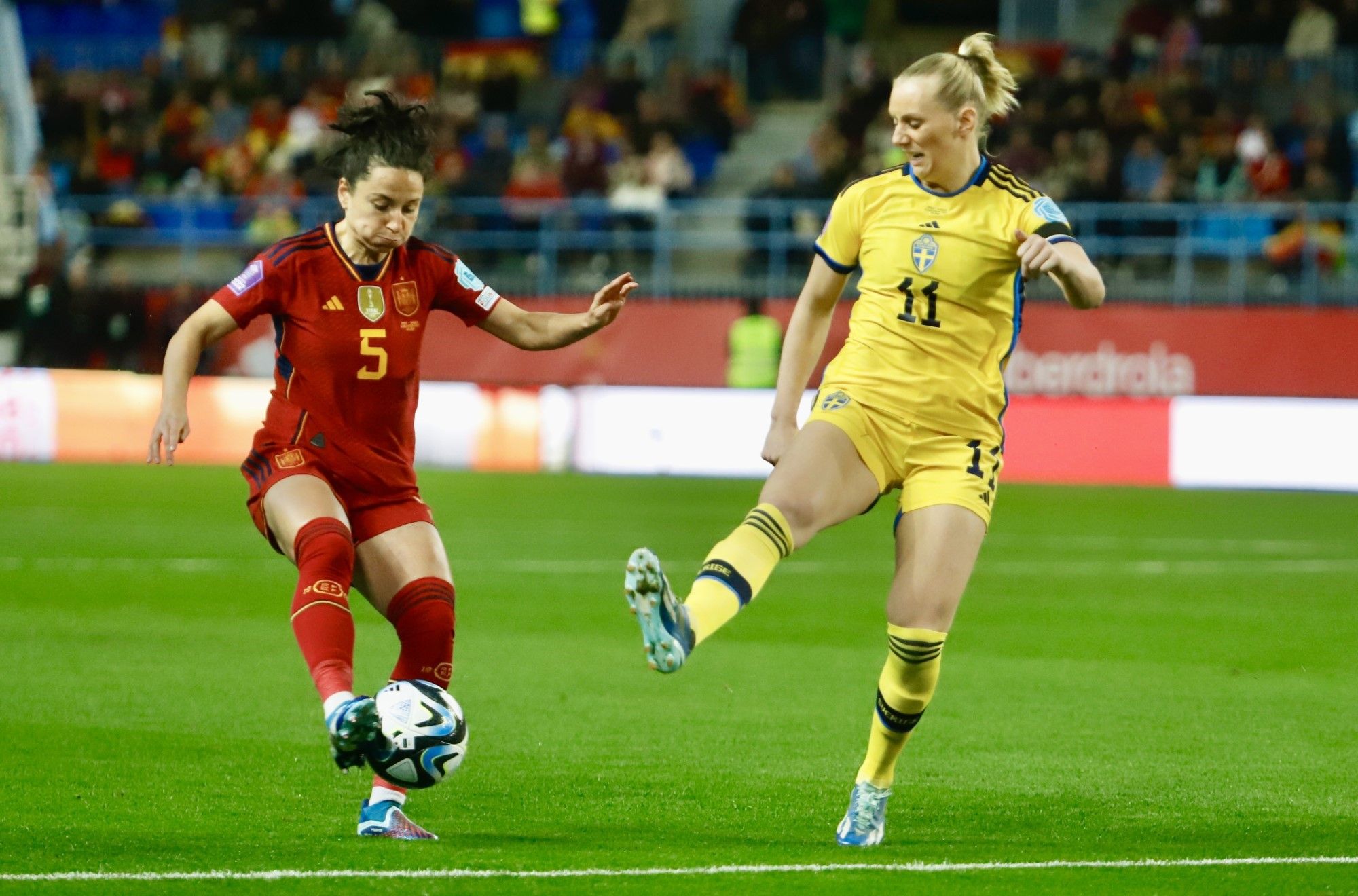 La victoria de la selección femenina de fútbol ante Suecia en La Rosaleda, en imágenes