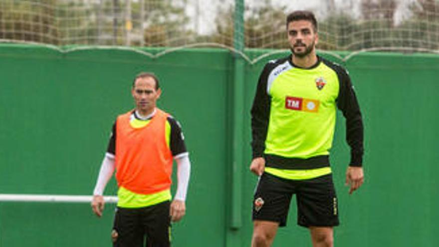 Pelayo y Nino, durante un entrenamiento en el campo anexo