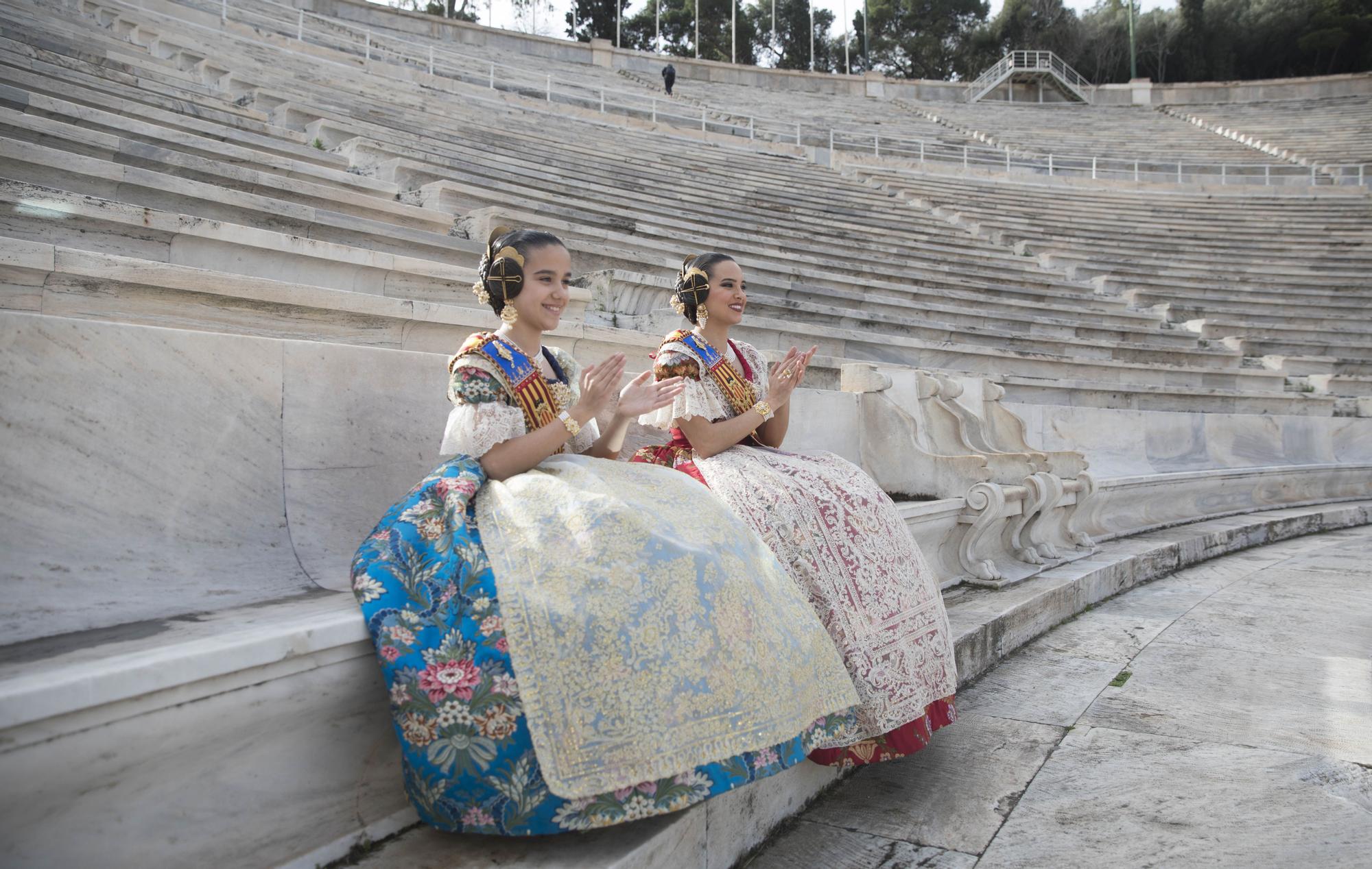 Dos falleras mayores de València en la cuna de los Juegos Olímpicos