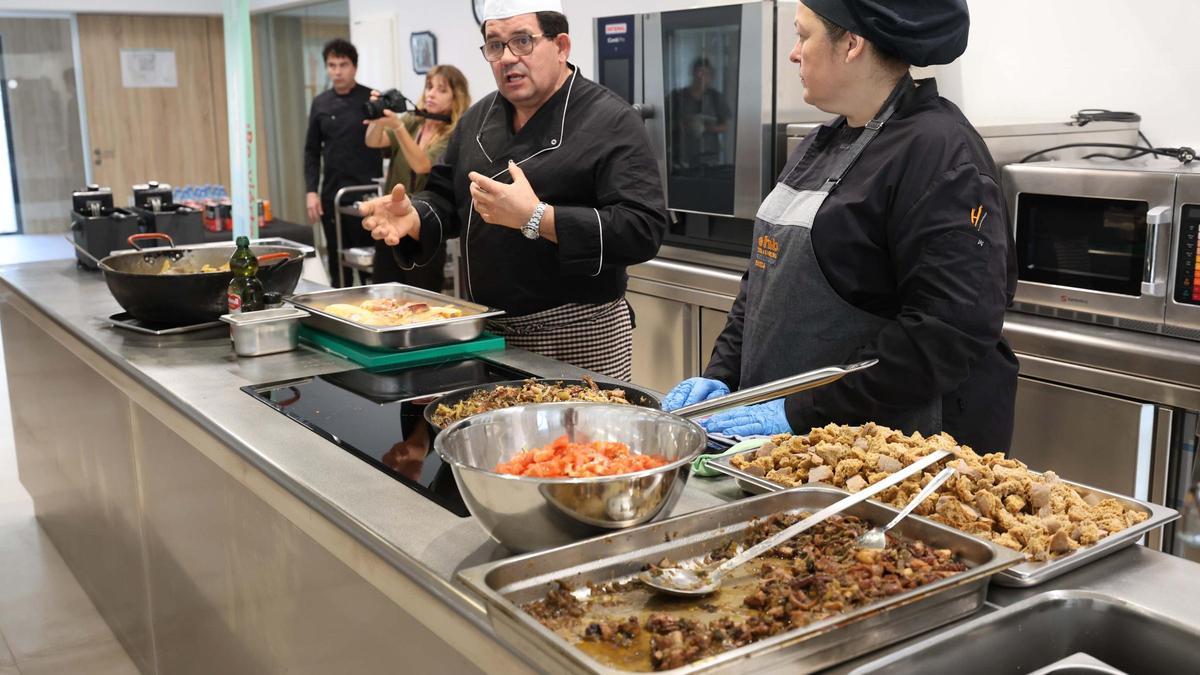 "En los restaurantes se tira hasta el 40% de la comida"