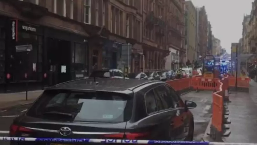 La policía está evacuando un hotel del centro de Glasgow por un apuñalamiento