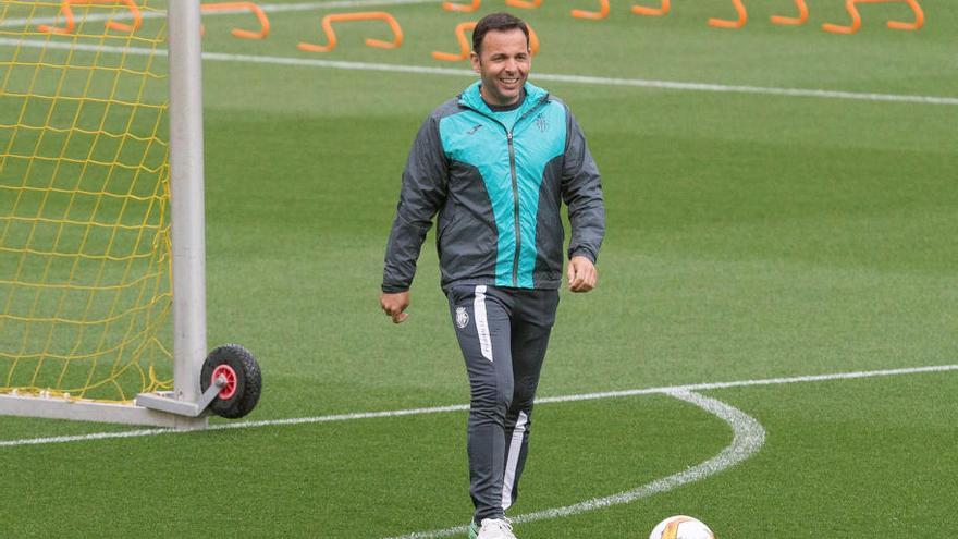 Javi Calleja quiere completar una &quot;semana idílica&quot;