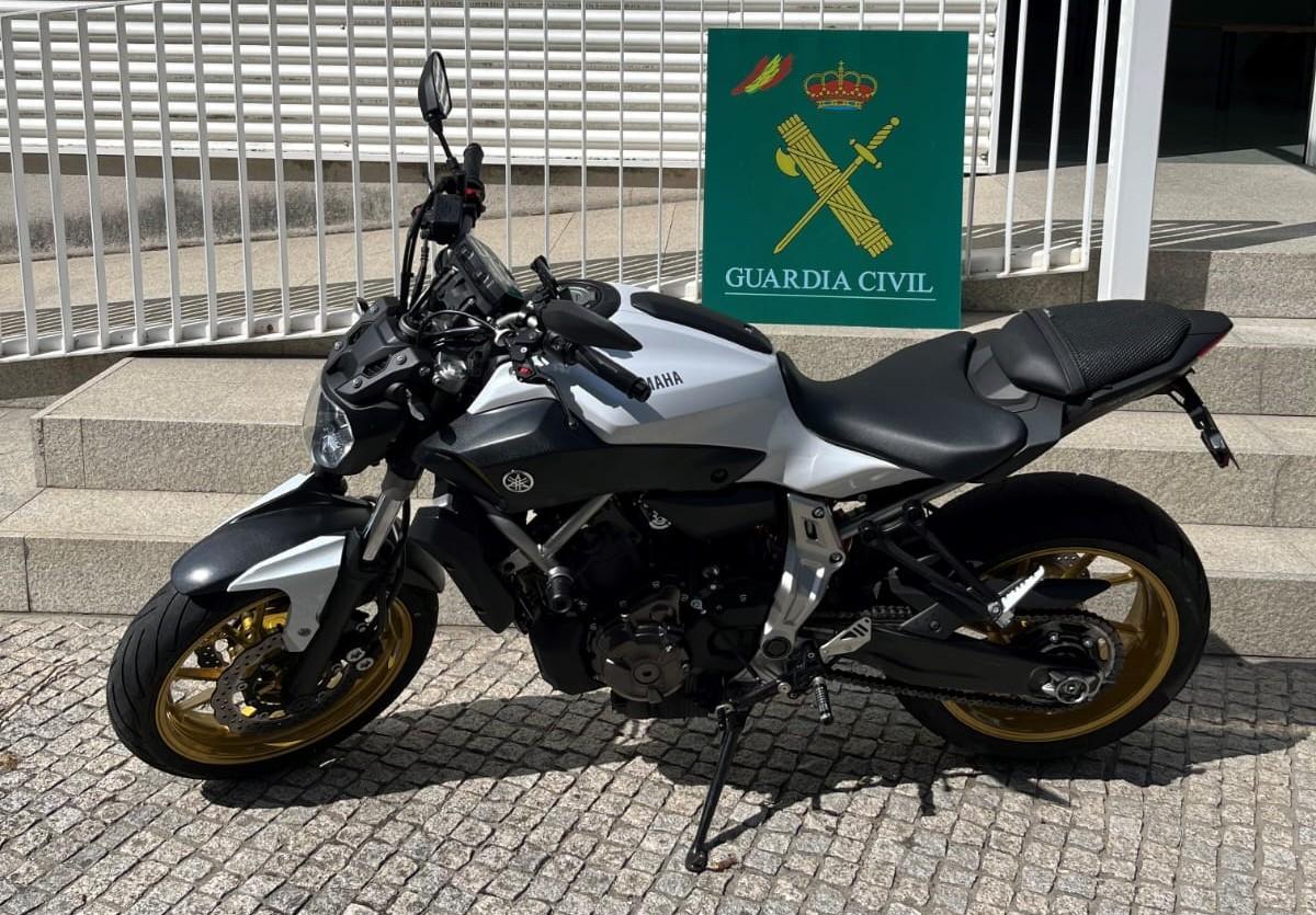 Motocicleta incautada al presunto estafador de Ourense