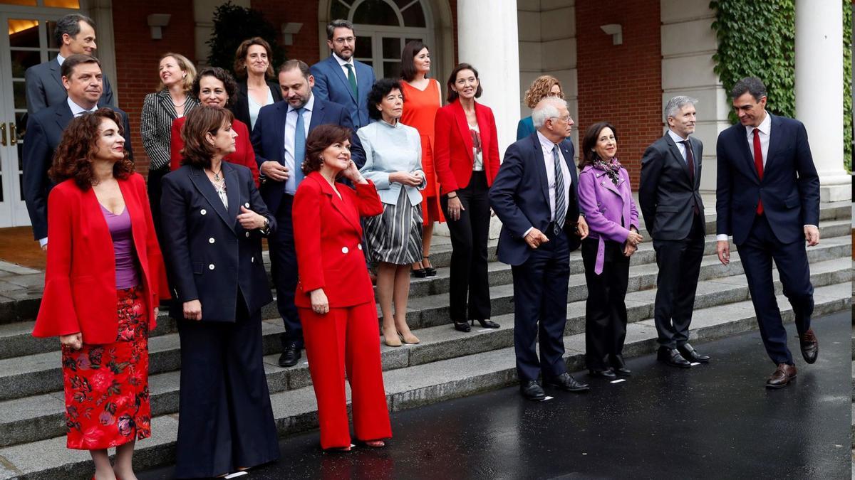 La primera fotografía del Gobierno de 
Sánchez en 2018 tuvo a cuatro ministros
nacidos en la C.Valenciana. efe