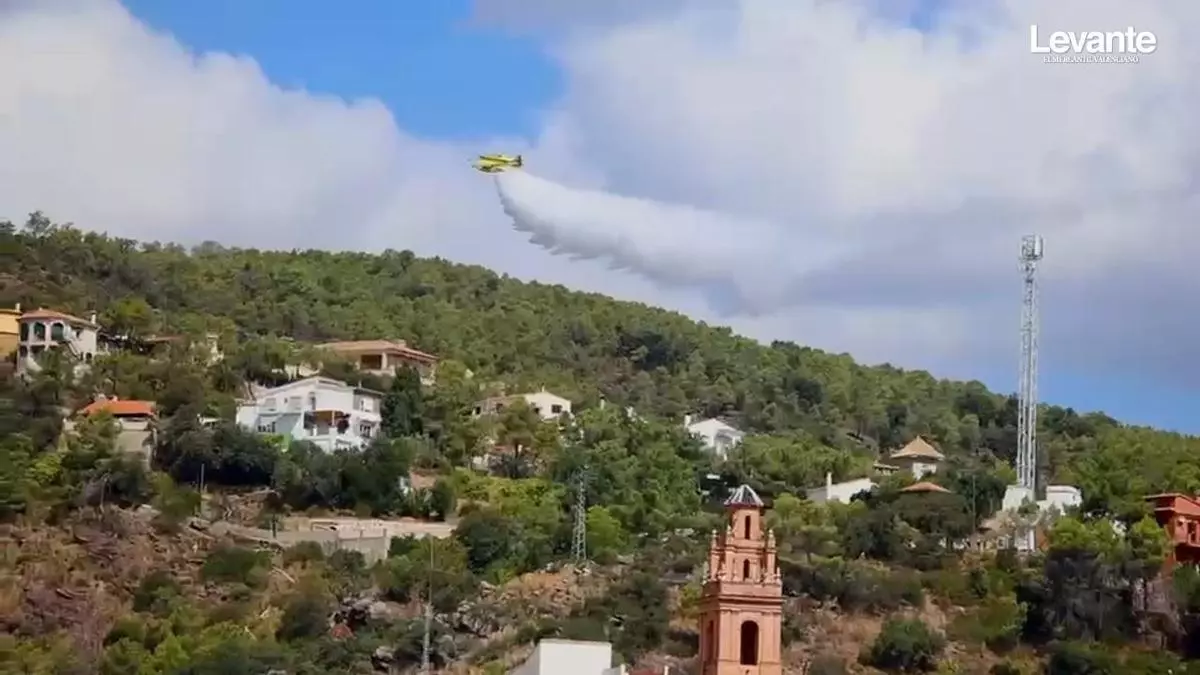 La superficie calcinada por el fuego en la Serra Calderona se multiplica por cinco en apenas 24 horas