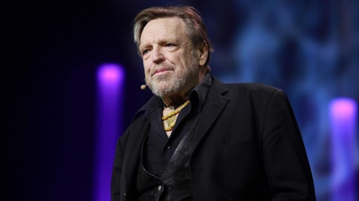 zentauroepp41953003 john perry barlow180208103151