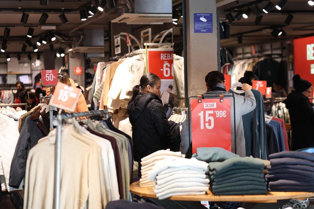 Mira aquí todas las fotos del primer día de rebajas en Ibiza