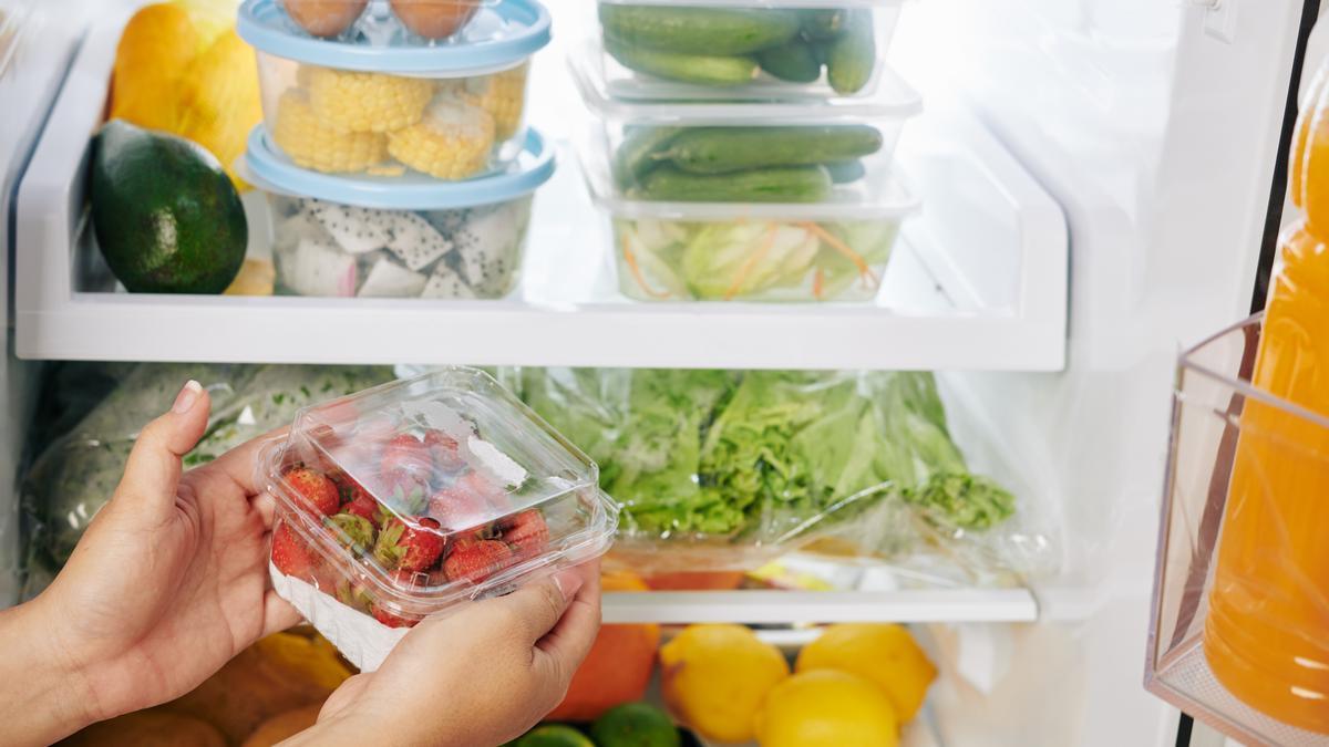 Cómo mantener las frutas y verduras frescas más tiempo en la nevera.