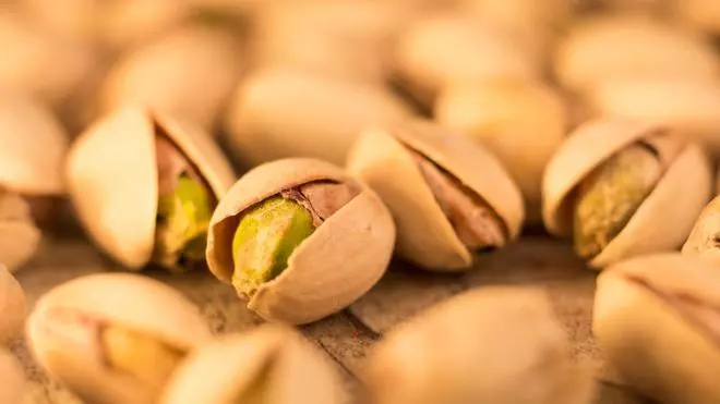 Vídeo | ¿Qué le pasa a tu organismo si comes pistachos a diario?