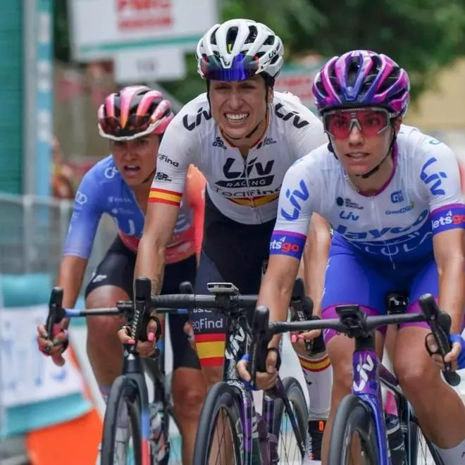 Mavi García cede dos posiciones en la general del Giro Donne